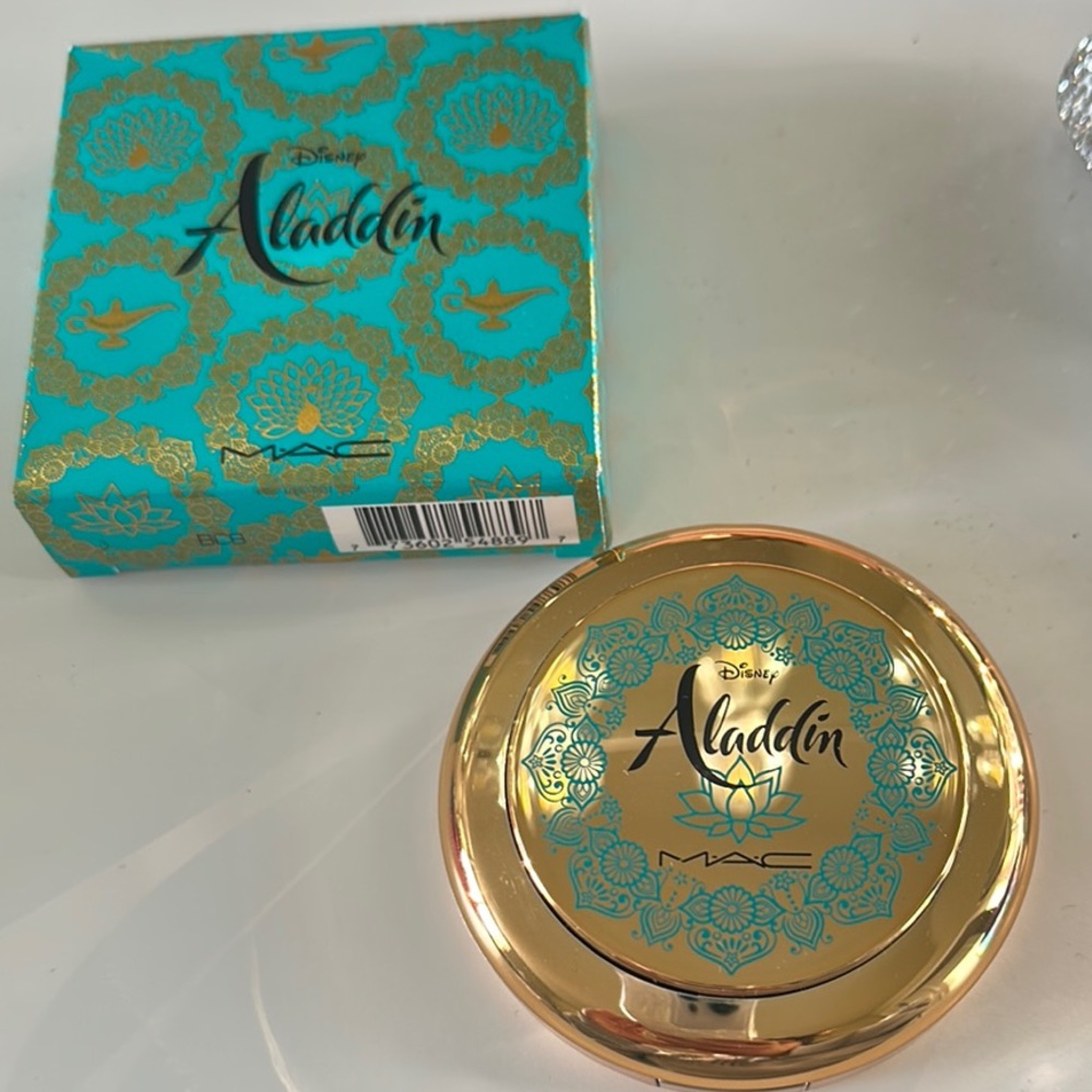 MAC Aladdin Gold and Teal Compact
